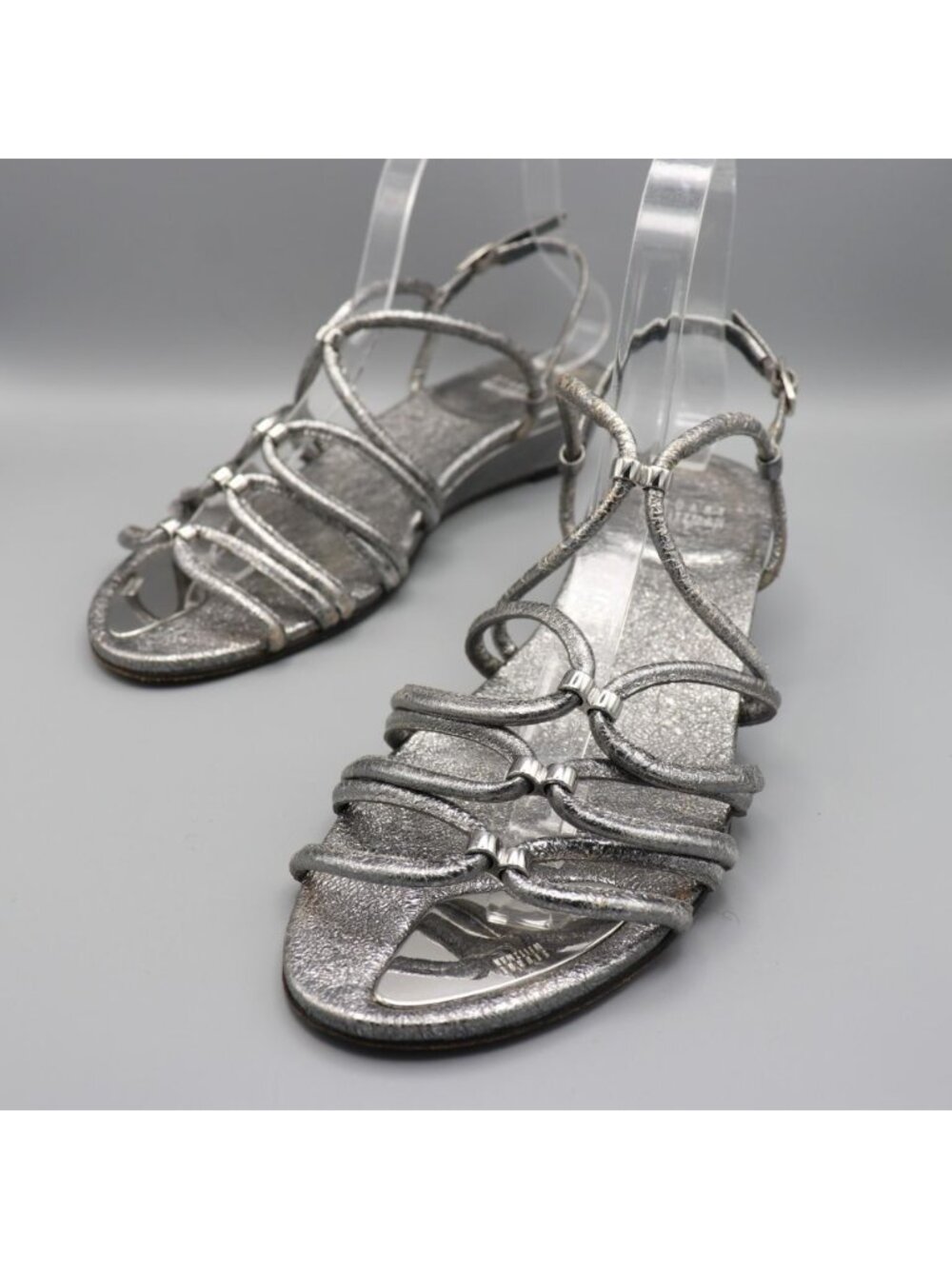 Stuart Weitzman Silver Metallic Strappy Flat Sandals Buckle Women Size 8.5